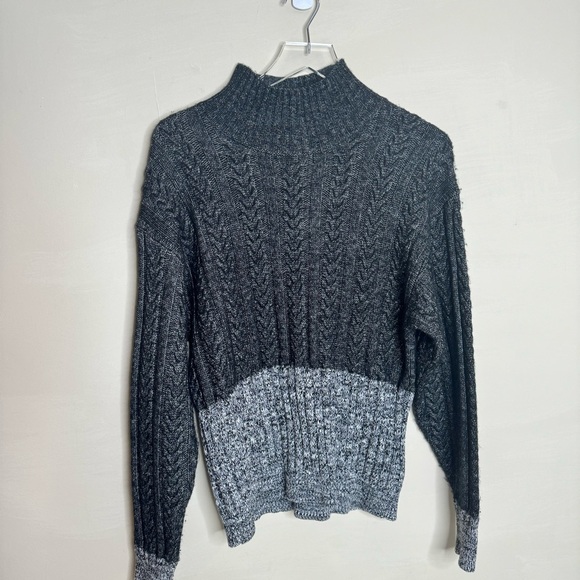 Splendid Gray Color Block Cable Knit Turtleneck Sweater - Picture 3 of 7